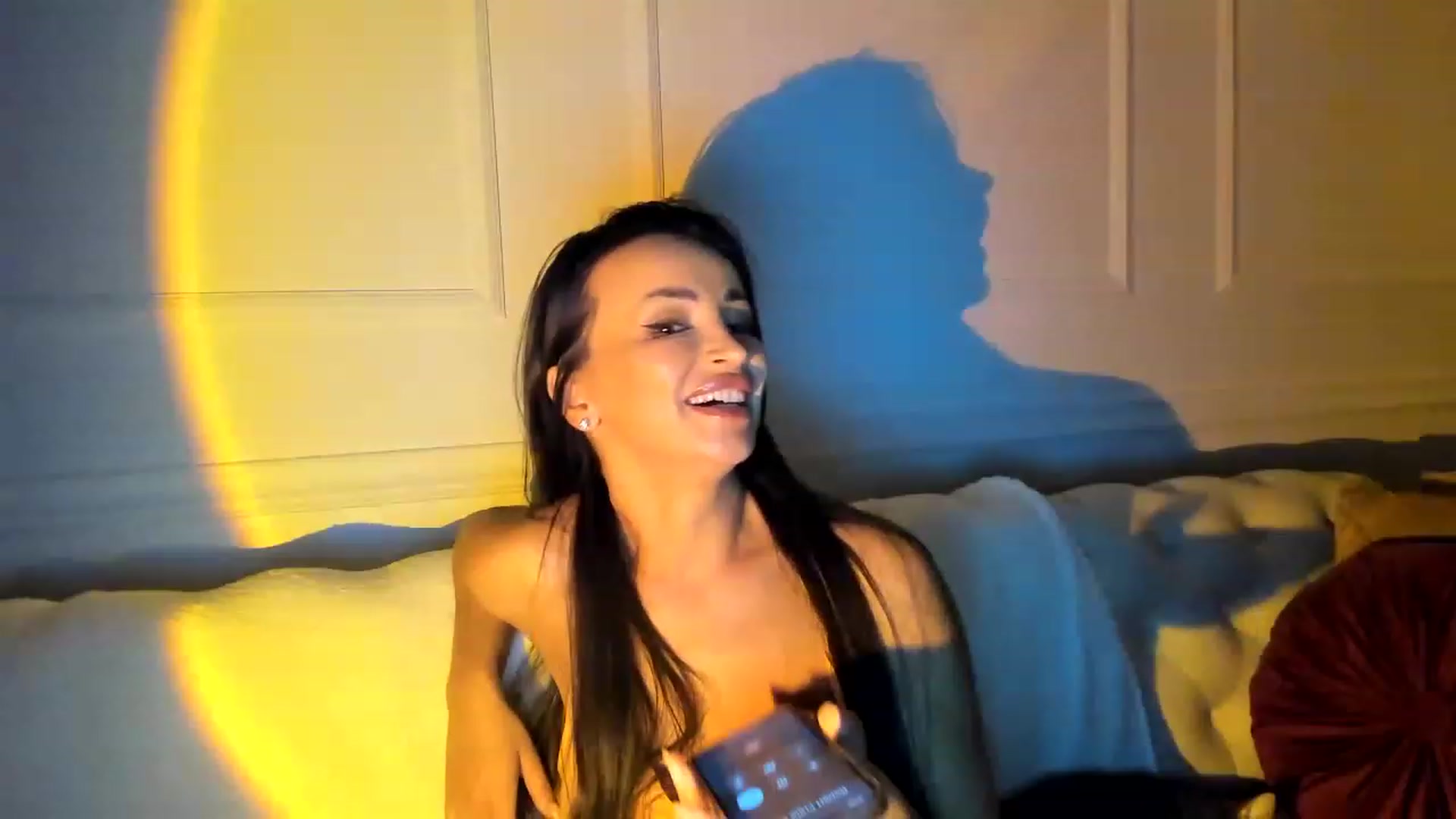 Gallery image thumbnail from AlyssiaKENT1's myfreecams stream on, 03/14/2023, 18:14 image 17 of 20