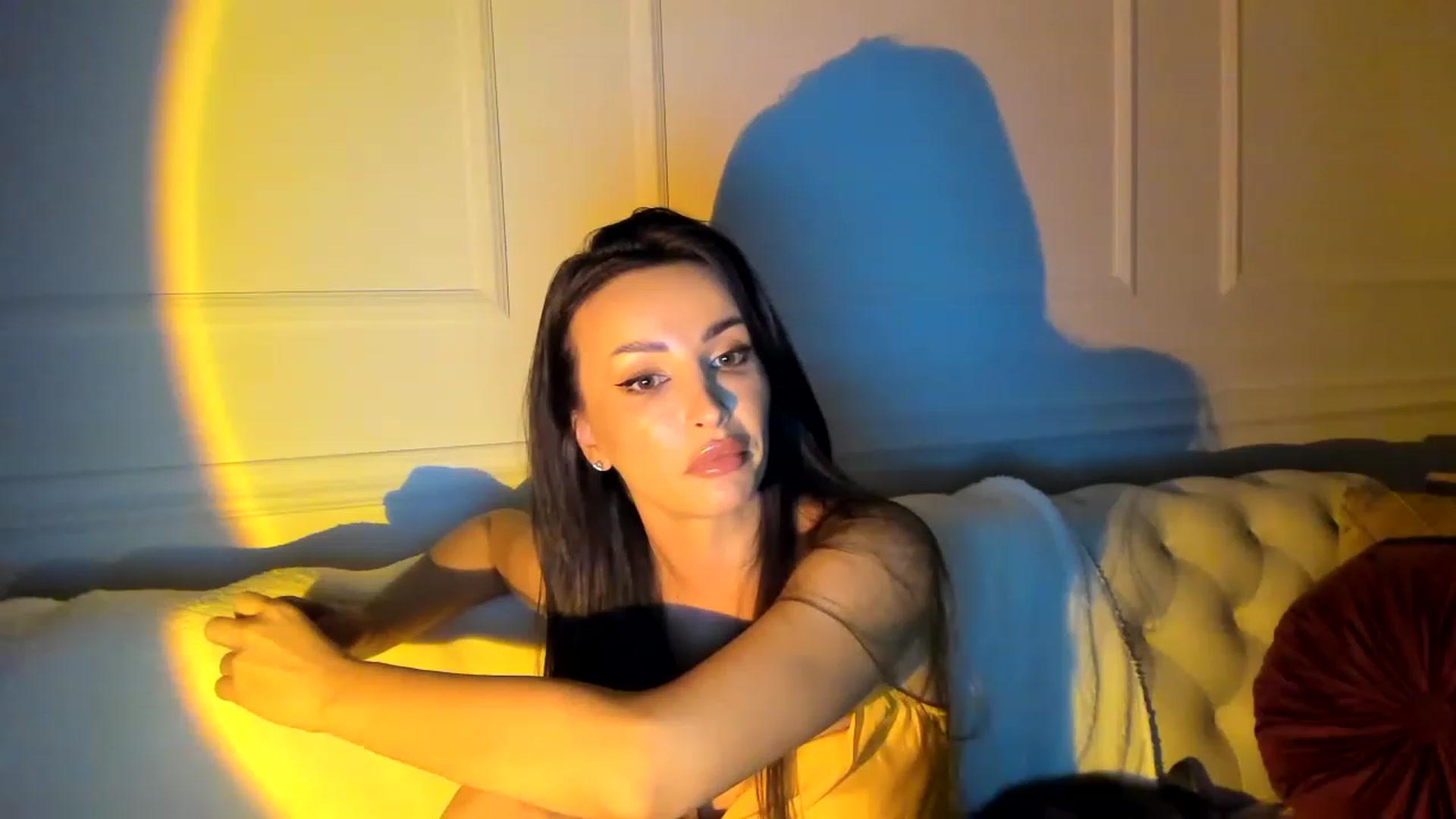 Gallery image thumbnail from AlyssiaKENT1's myfreecams stream on, 03/14/2023, 18:14 image 11 of 20