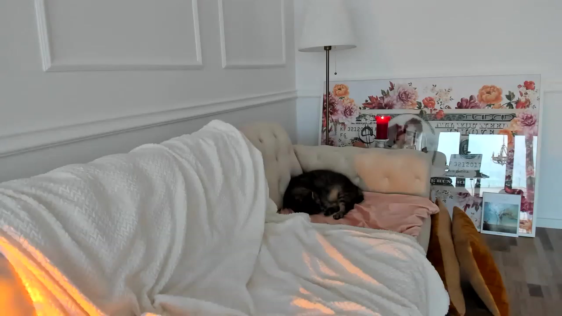 Gallery image thumbnail from AlyssiaKENT1's myfreecams stream on, 03/22/2023, 15:49 image 12 of 20