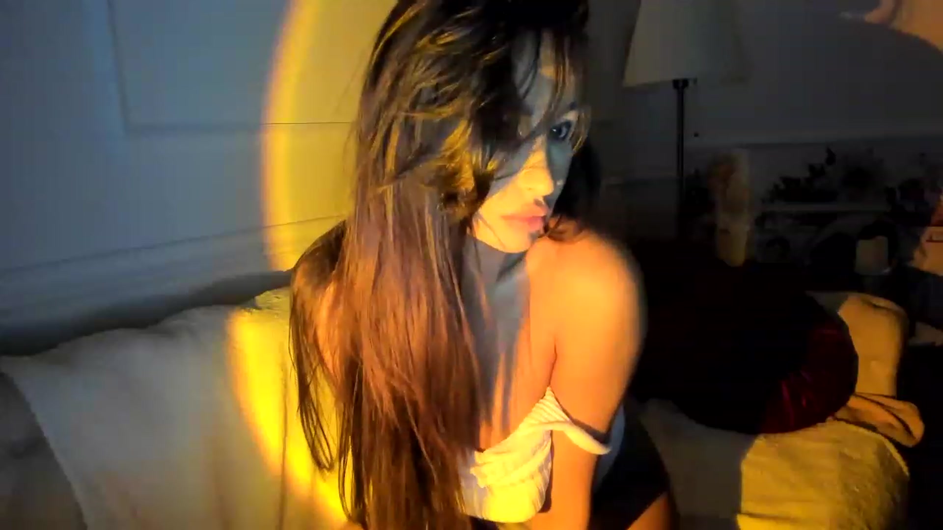 Gallery image thumbnail from AlyssiaKENT1's myfreecams stream on, 04/13/2023, 18:51 image 18 of 20