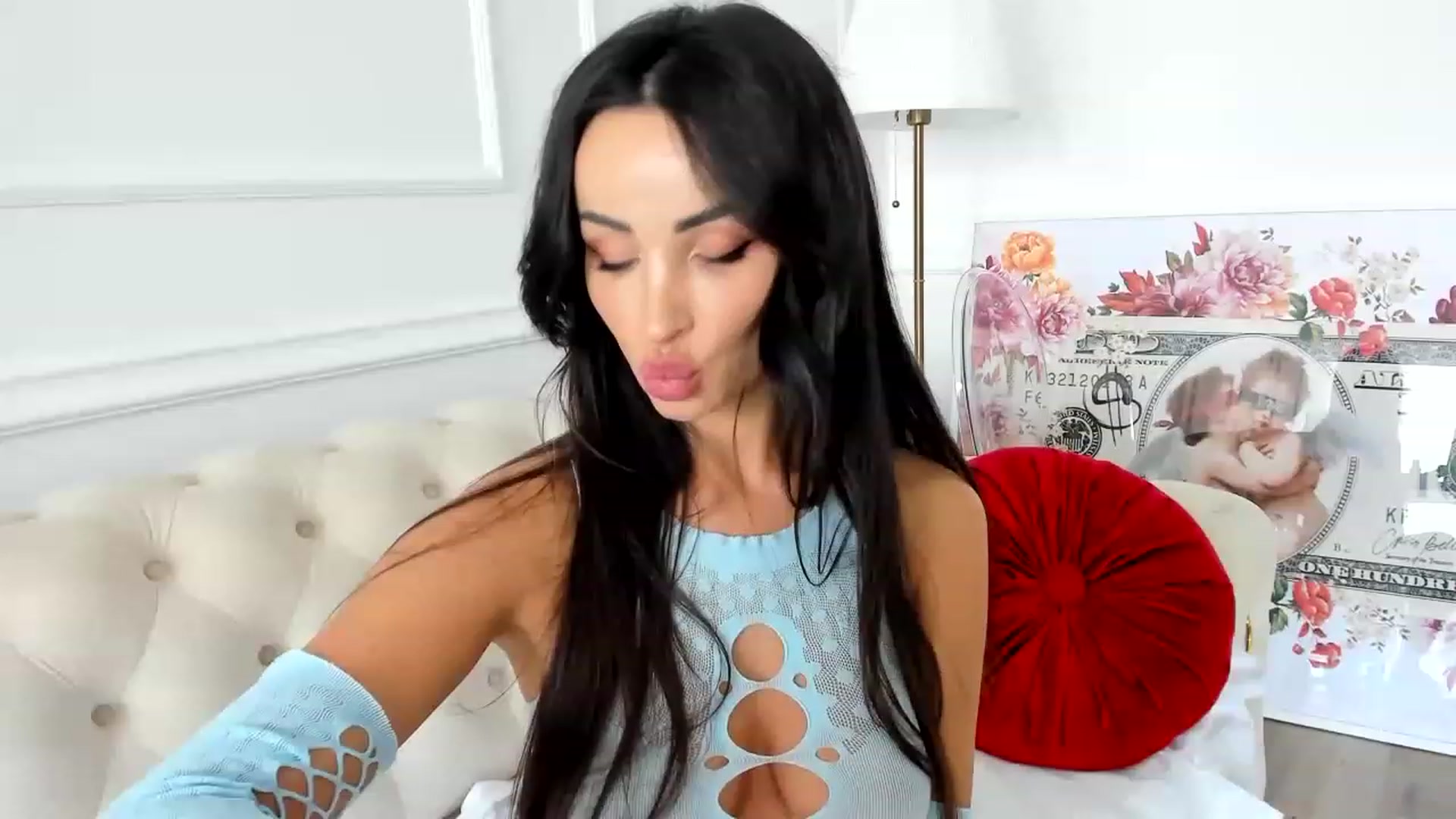 Gallery image thumbnail from AlyssiaKENT1's myfreecams stream on, 04/29/2023, 08:56 image 20 of 20