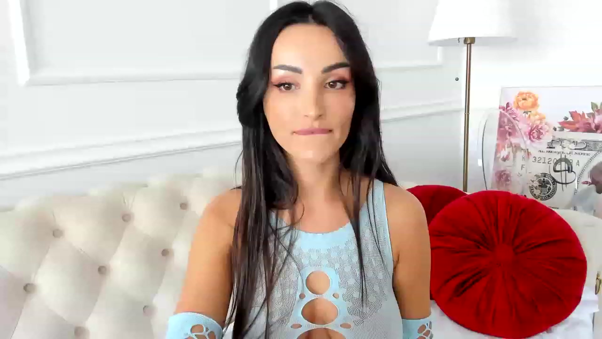Gallery image thumbnail from AlyssiaKENT1's myfreecams stream on, 04/29/2023, 08:56 image 12 of 20