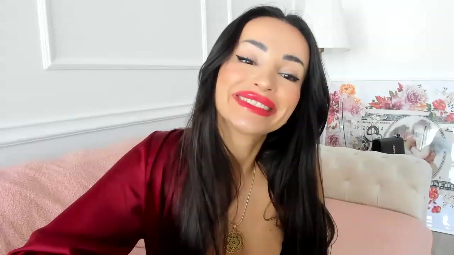 Gallery image thumbnail from AlyssiaKENT1's myfreecams stream on, 04/30/2023, 06:35 image 11 of 20