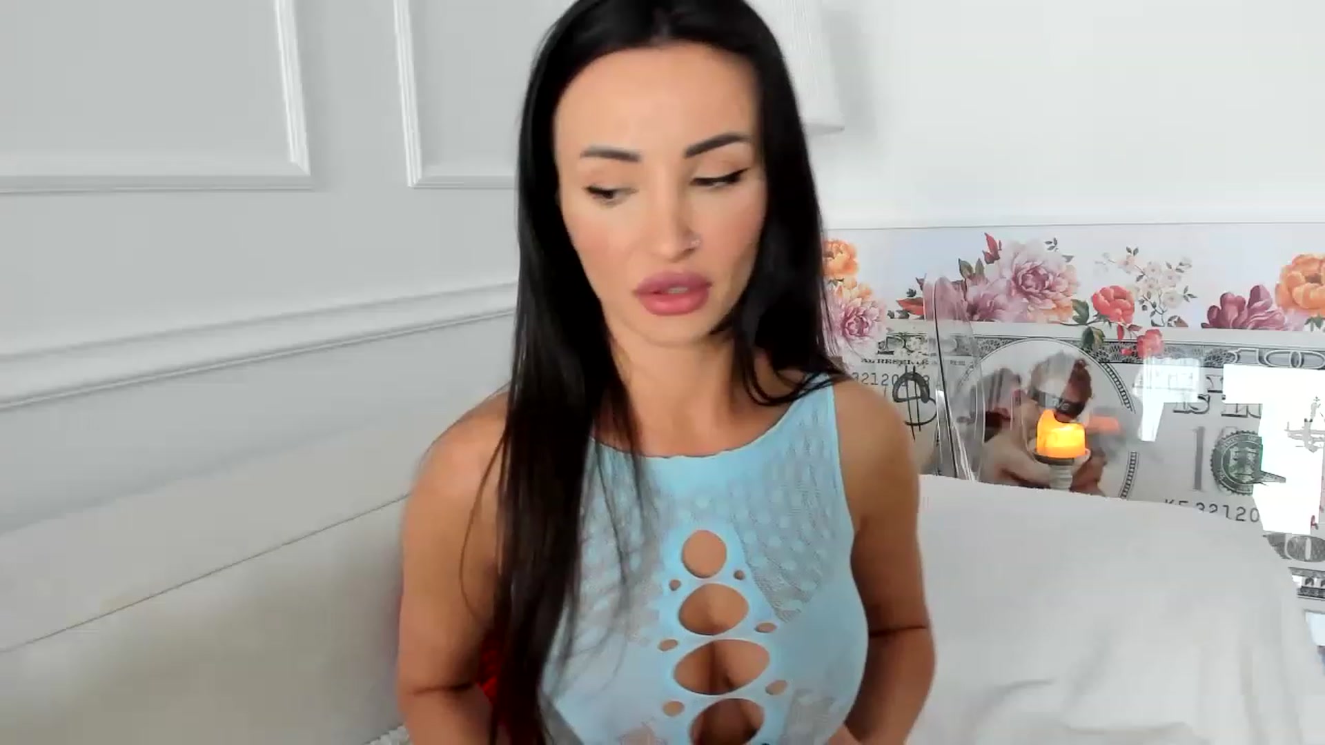 Gallery image thumbnail from AlyssiaKENT1's myfreecams stream on, 05/15/2023, 04:20 image 18 of 20