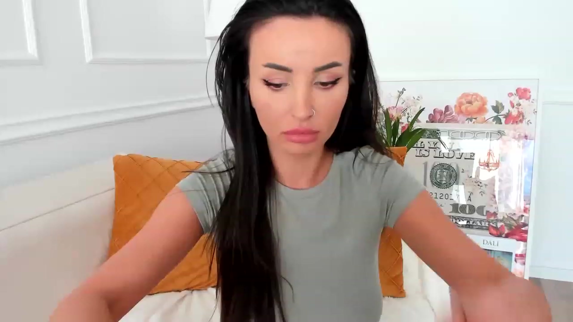 Gallery image thumbnail from AlyssiaKENT1's myfreecams stream on, 05/18/2023, 15:55 image 19 of 20
