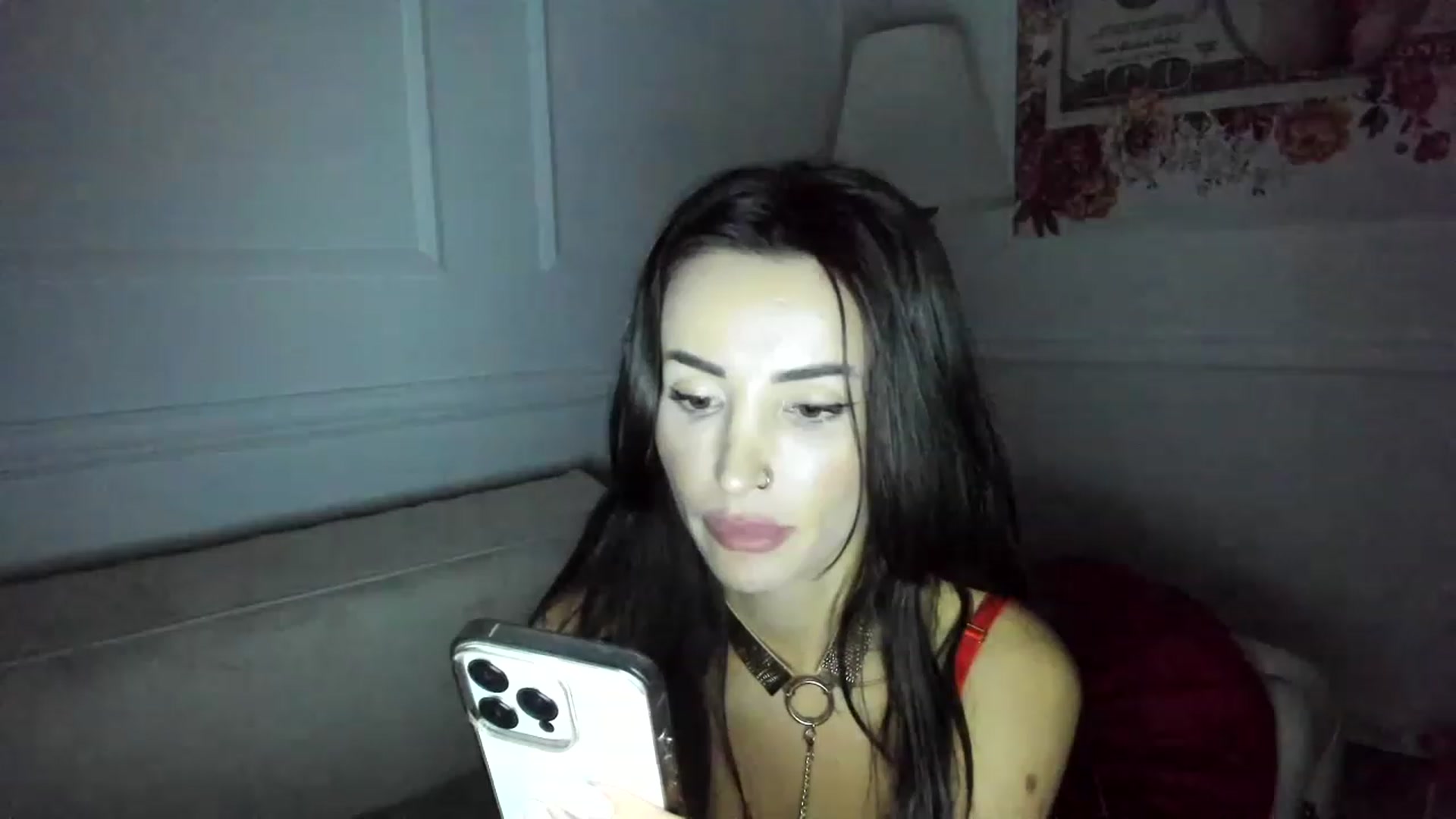 Gallery image thumbnail from AlyssiaKENT1's myfreecams stream on, 06/03/2023, 19:33 image 9 of 20