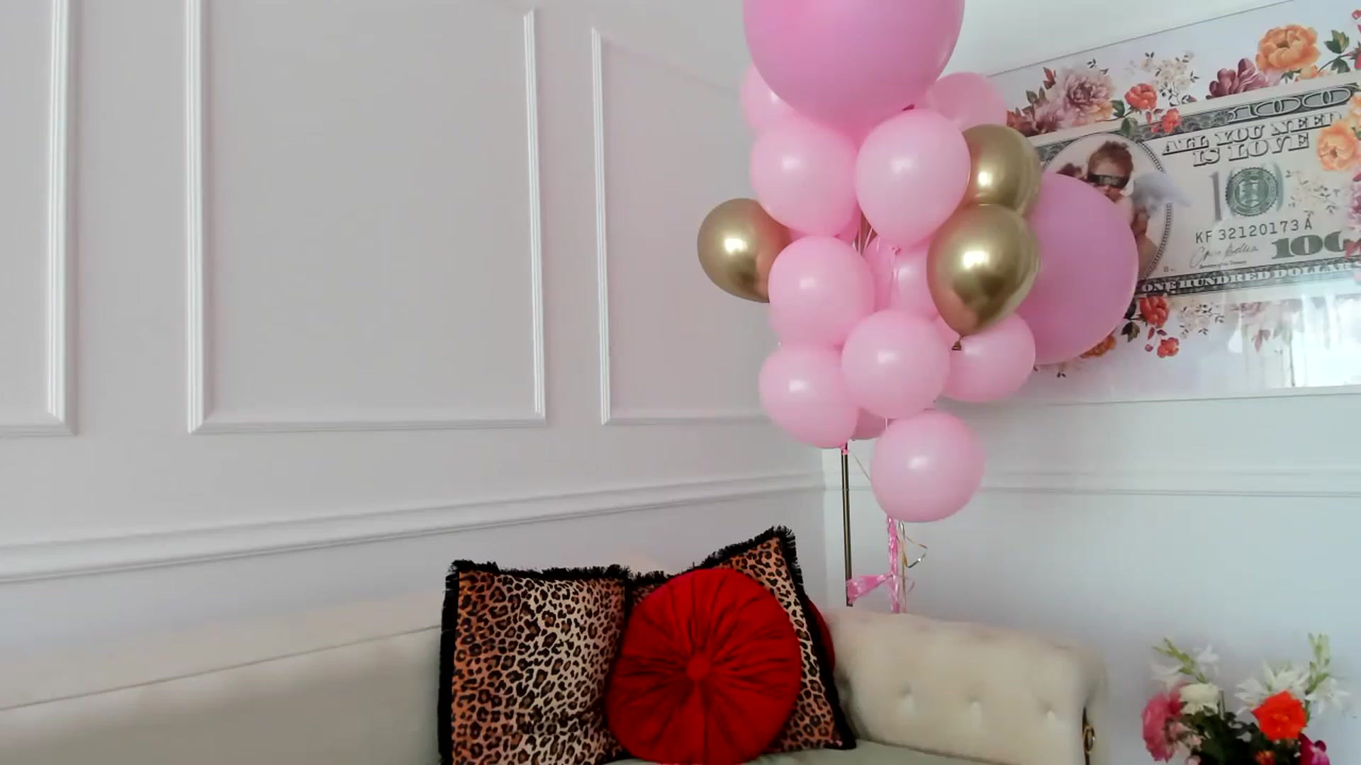 Gallery image thumbnail from AlyssiaKENT1's myfreecams stream on, 06/06/2023, 12:13 image 20 of 20