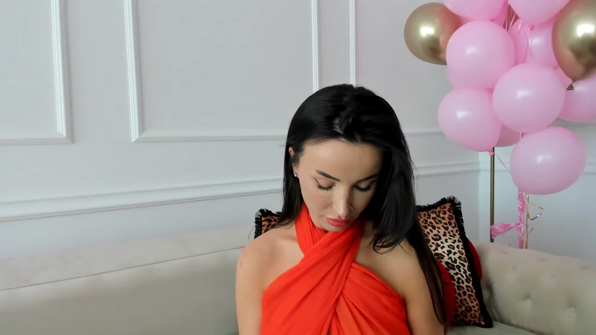 Gallery image thumbnail from AlyssiaKENT1's myfreecams stream on, 06/06/2023, 12:13 image 4 of 20