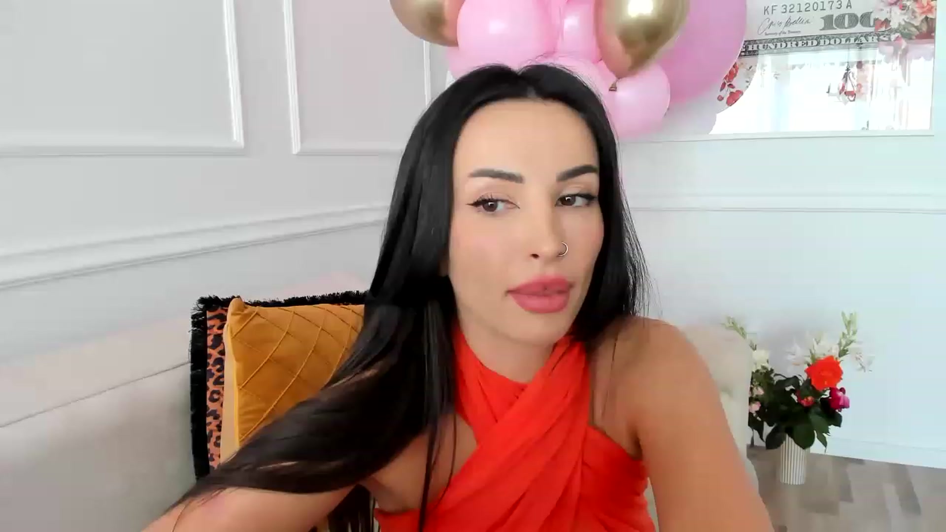 Gallery image thumbnail from AlyssiaKENT1's myfreecams stream on, 06/06/2023, 14:04 image 8 of 20