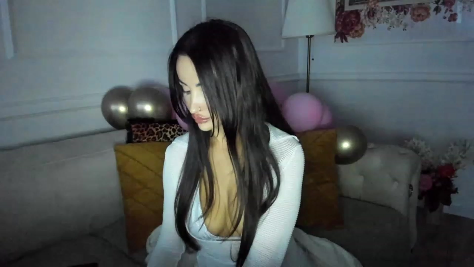 Gallery image thumbnail from AlyssiaKENT1's myfreecams stream on, 06/07/2023, 18:09 image 19 of 20