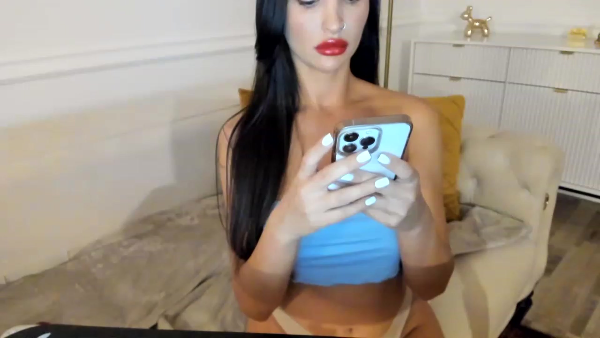 Gallery image thumbnail from AlyssiaKENT1's myfreecams stream on, 06/12/2023, 18:24 image 20 of 20