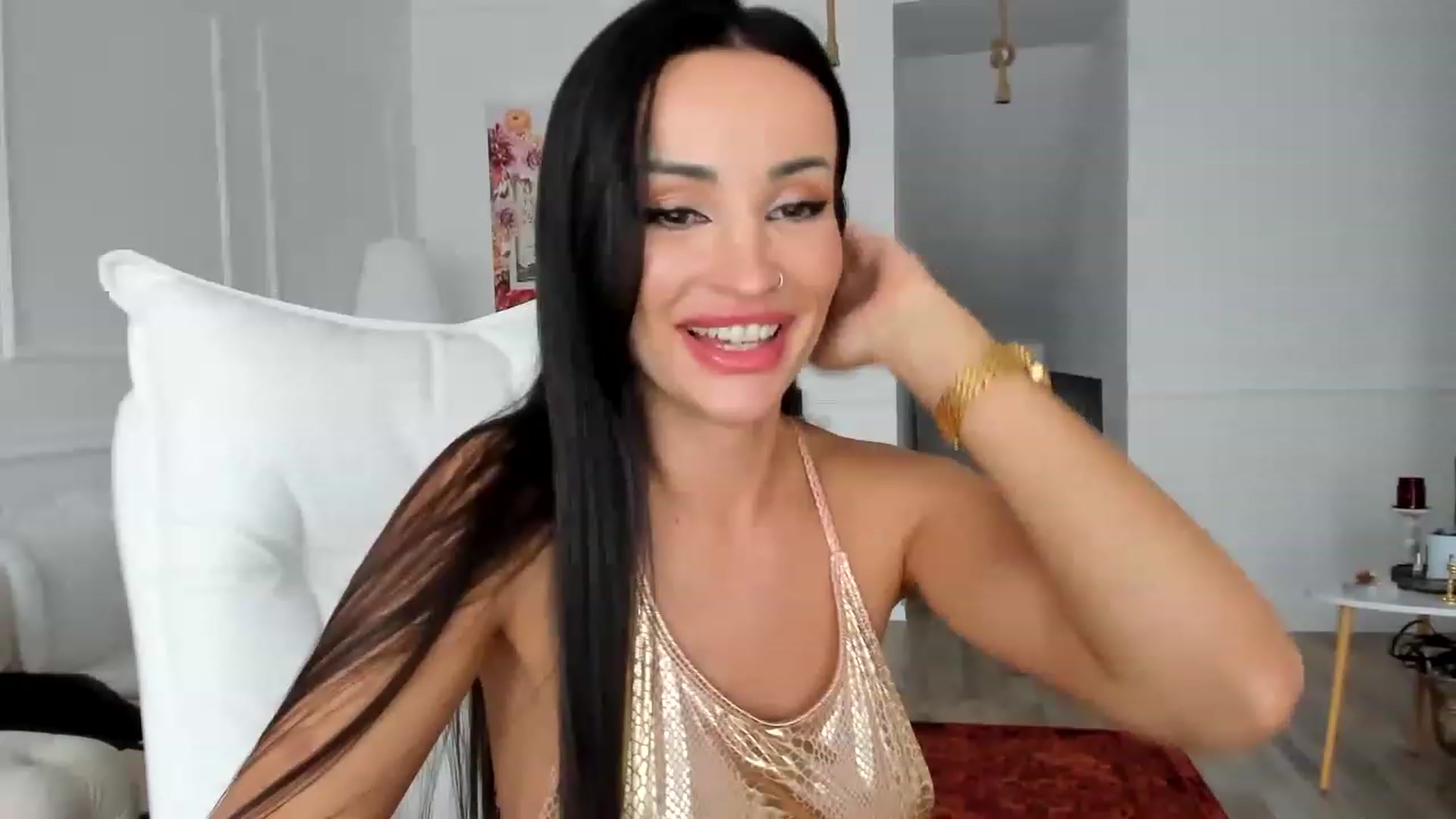 Gallery image thumbnail from AlyssiaKENT1's myfreecams stream on, 06/28/2023, 14:03 image 5 of 20