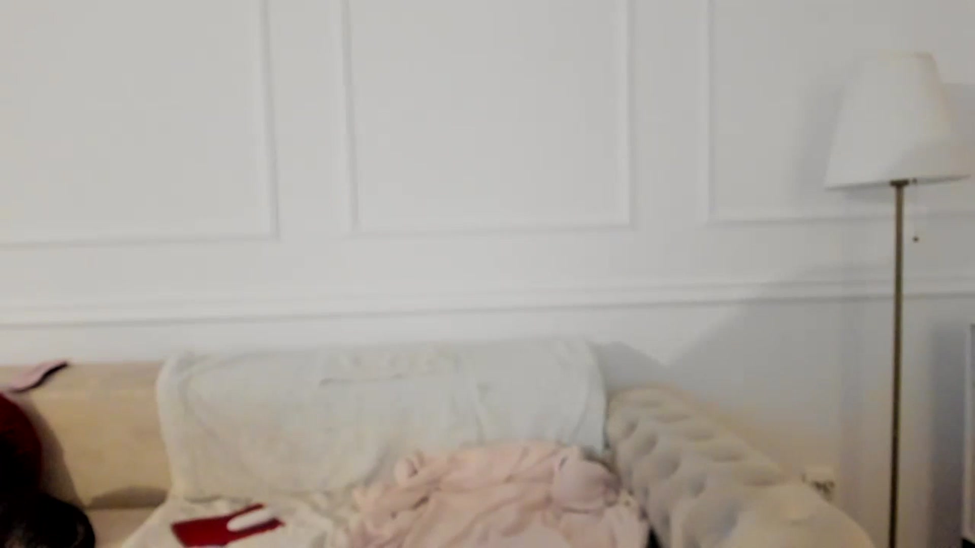 Gallery image thumbnail from AlyssiaKENT1's myfreecams stream on, 06/28/2023, 18:12 image 9 of 20