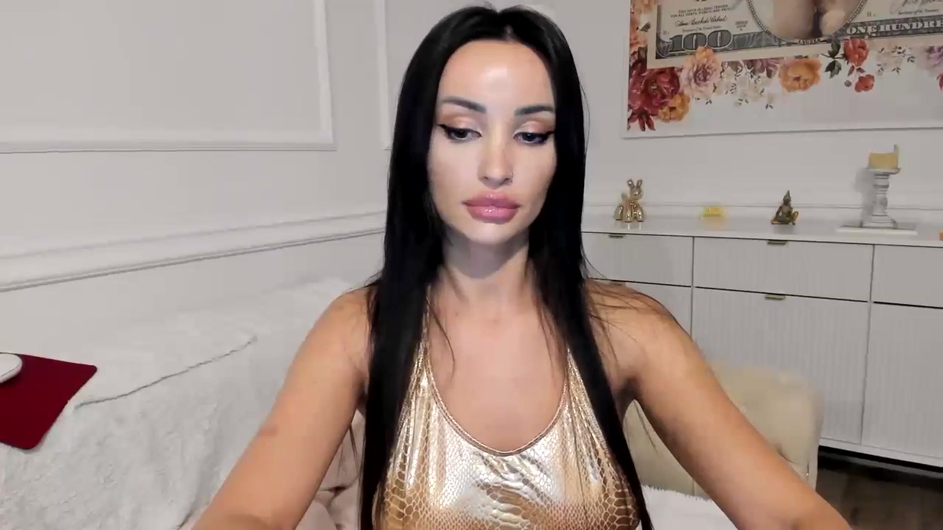 Gallery image thumbnail from AlyssiaKENT1's myfreecams stream on, 06/28/2023, 19:18 image 14 of 20