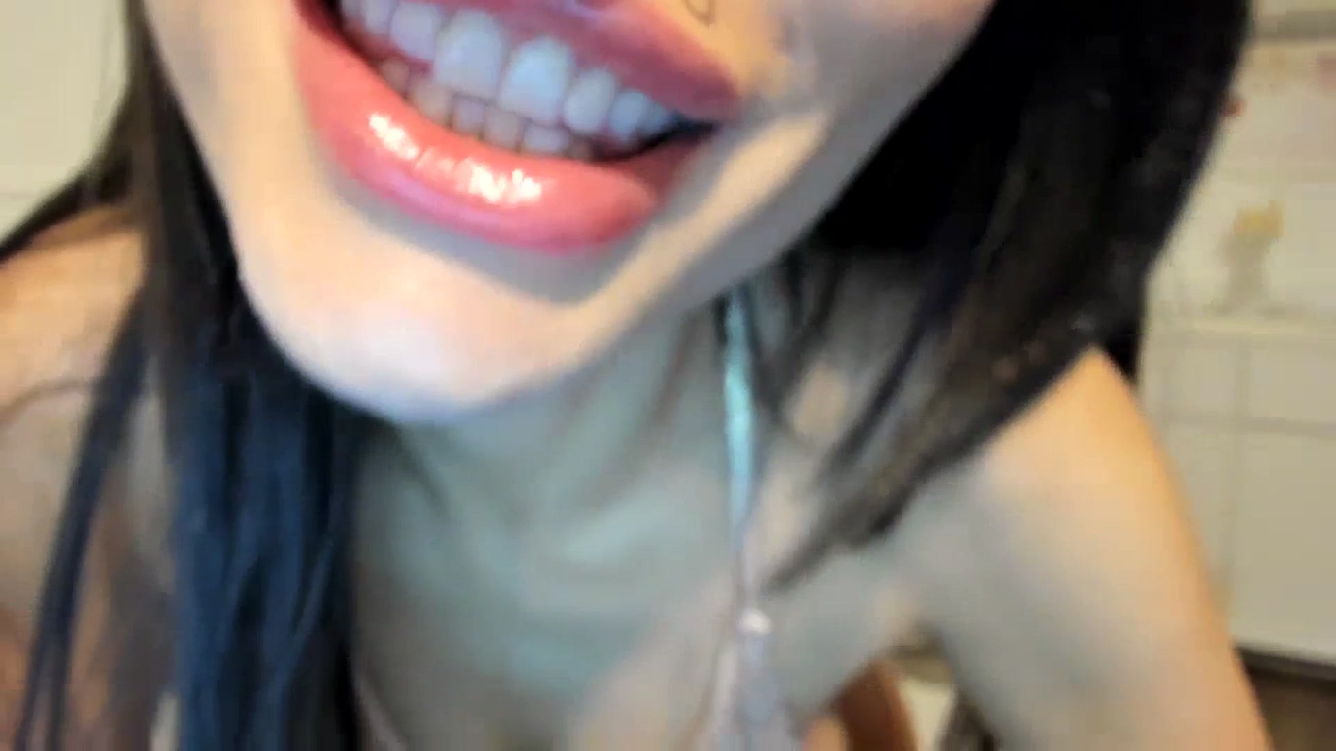Gallery image thumbnail from AlyssiaKENT1's myfreecams stream on, 06/28/2023, 19:18 image 12 of 20