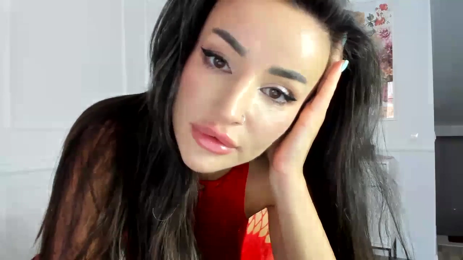 Gallery image thumbnail from AlyssiaKENT1's myfreecams stream on, 07/11/2023, 03:43 image 14 of 20
