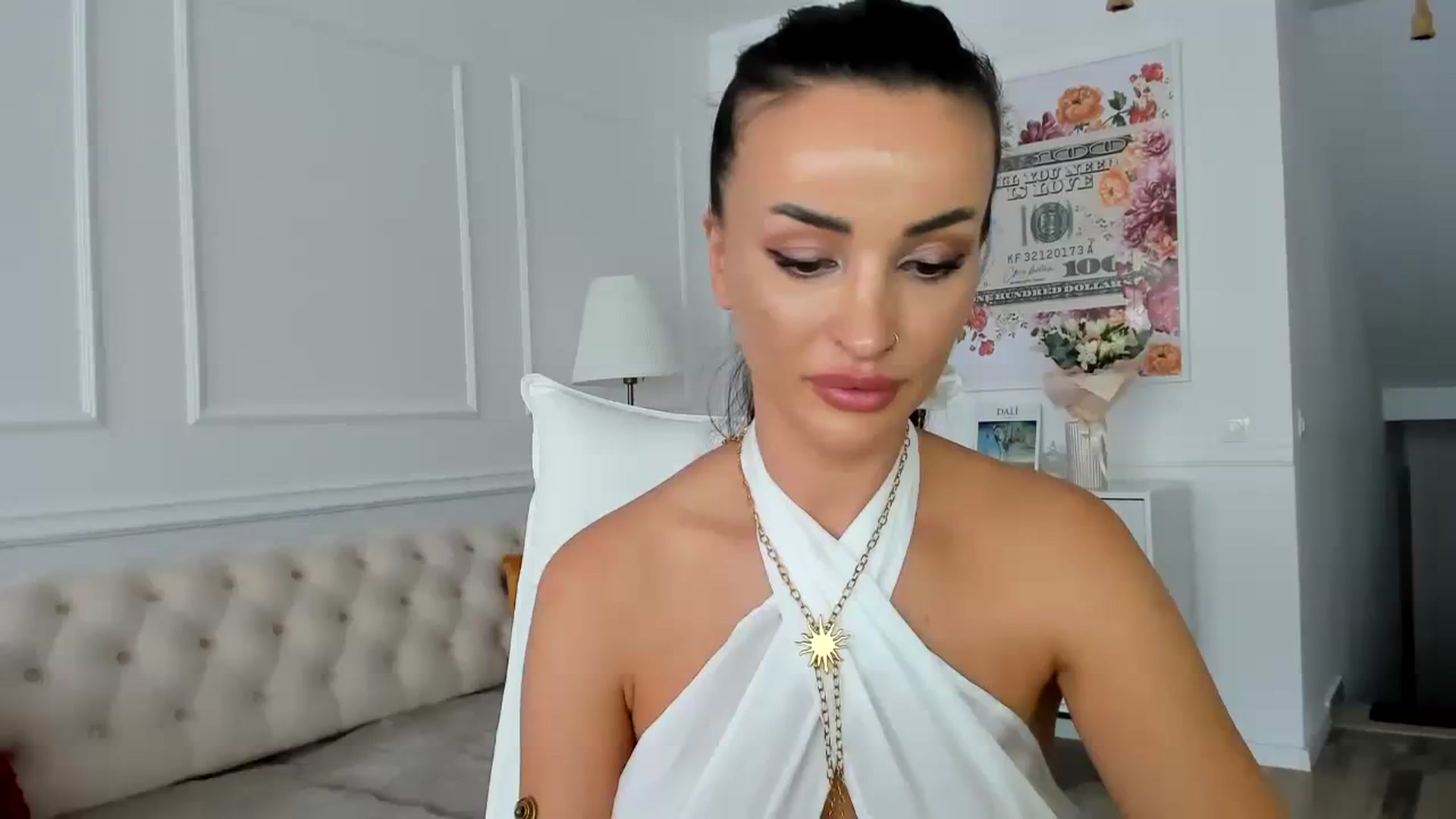 Gallery image thumbnail from AlyssiaKENT1's myfreecams stream on, 08/10/2023, 12:09 image 19 of 20