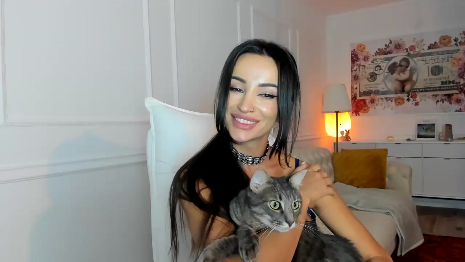 Gallery image thumbnail from AlyssiaKENT1's myfreecams stream on, 09/02/2023, 18:14 image 6 of 20