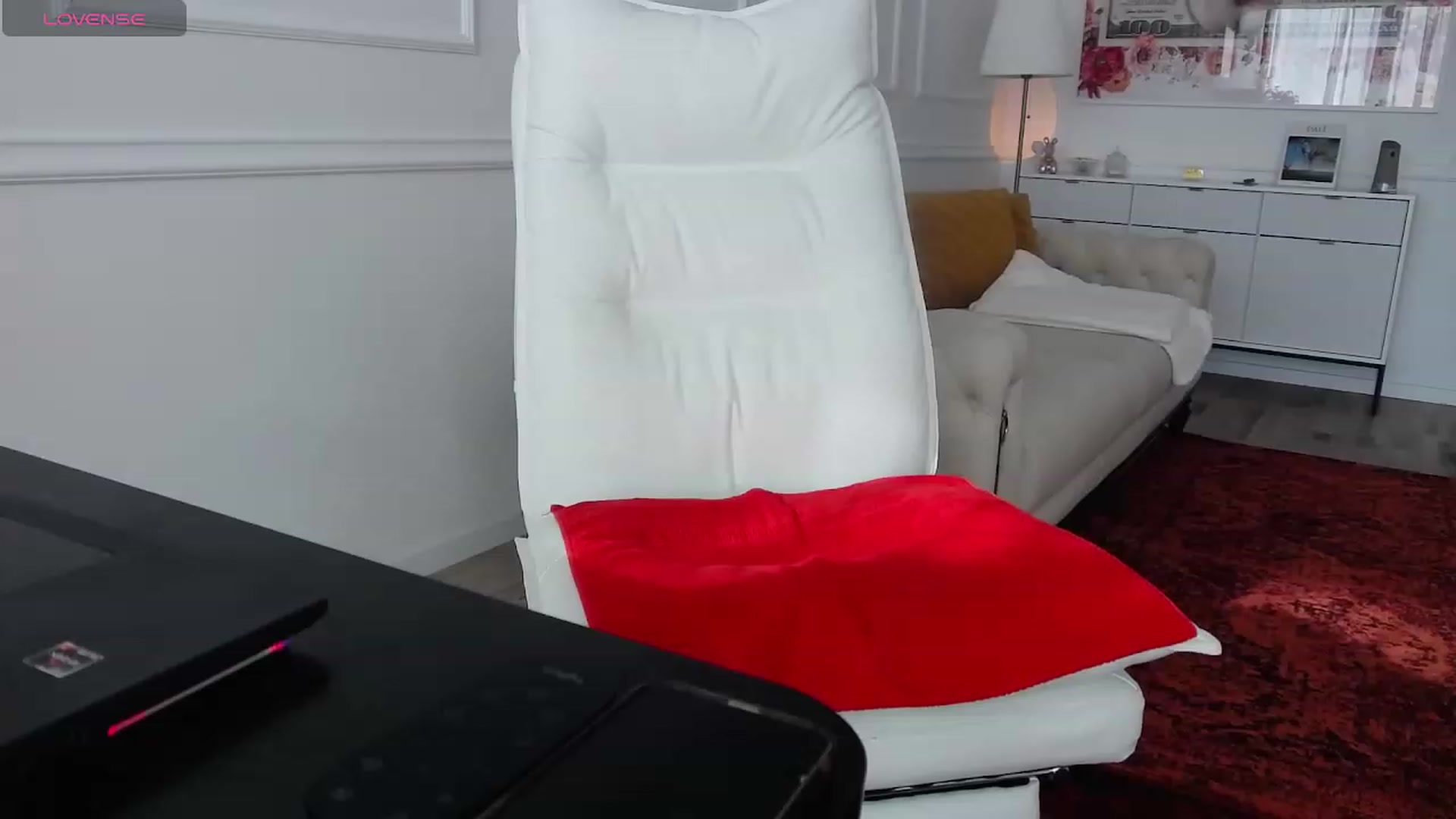 Gallery image thumbnail from AlyssiaKENT1's myfreecams stream on, 09/12/2023, 14:23 image 13 of 20