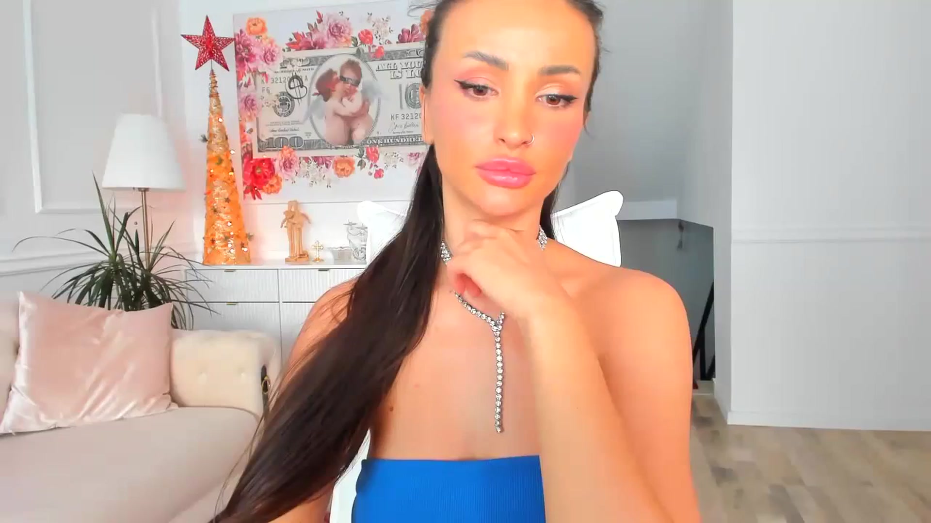 Gallery image thumbnail from AlyssiaKENT1's myfreecams stream on, 11/21/2023, 15:09 image 8 of 20
