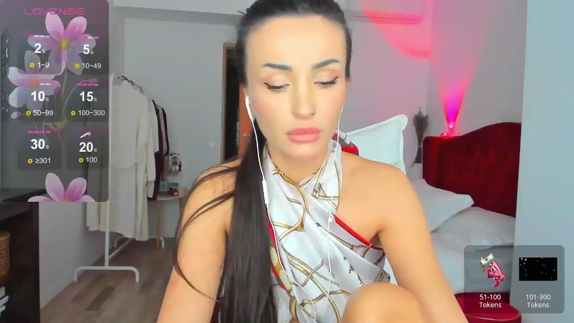 Gallery image thumbnail from AlyssiaKENT1's myfreecams stream on, 12/09/2023, 11:10 image 4 of 20