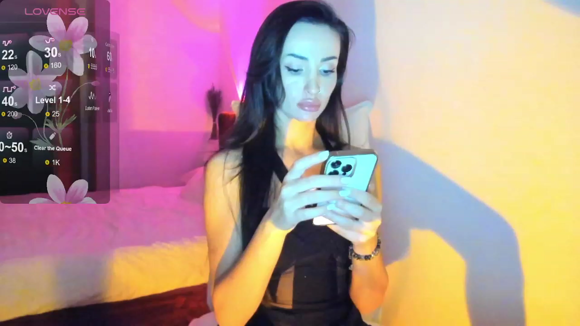 Gallery image thumbnail from AlyssiaKENT1's myfreecams stream on, 12/09/2023, 16:46 image 8 of 20