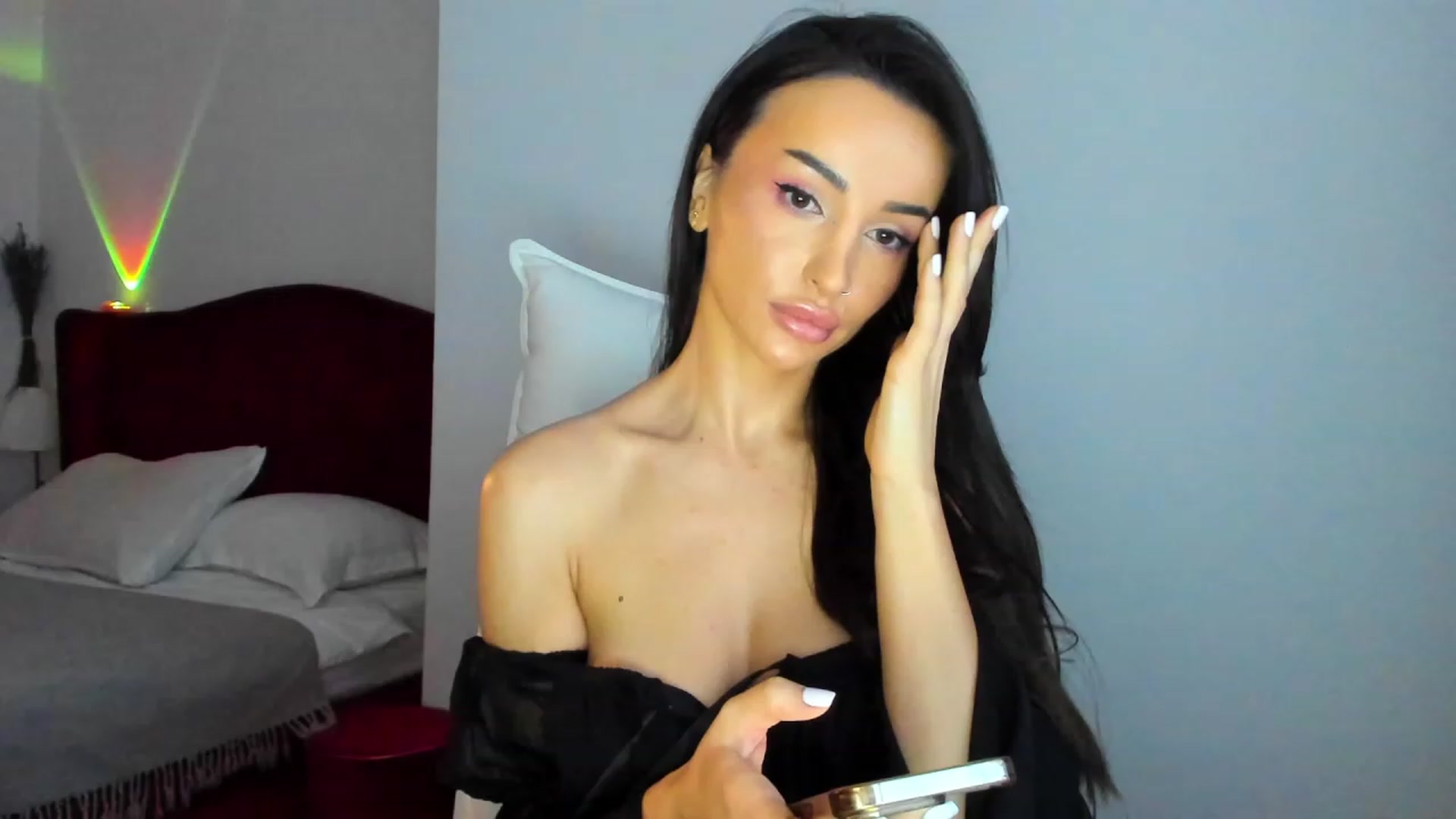 Gallery image thumbnail from AlyssiaKENT1's myfreecams stream on, 12/11/2023, 06:44 image 8 of 20