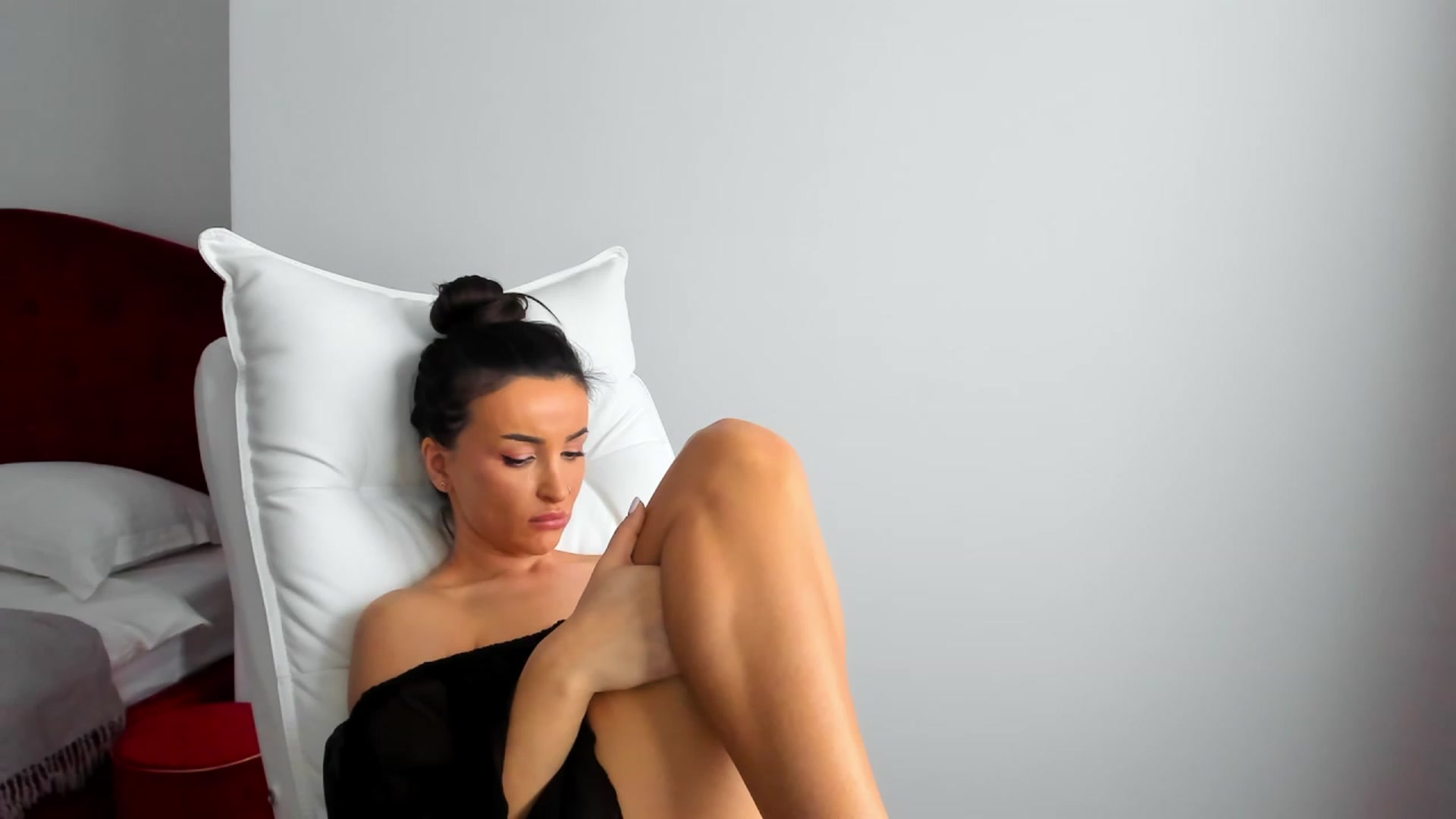 Gallery image thumbnail from AlyssiaKENT1's myfreecams stream on, 12/11/2023, 07:43 image 20 of 20
