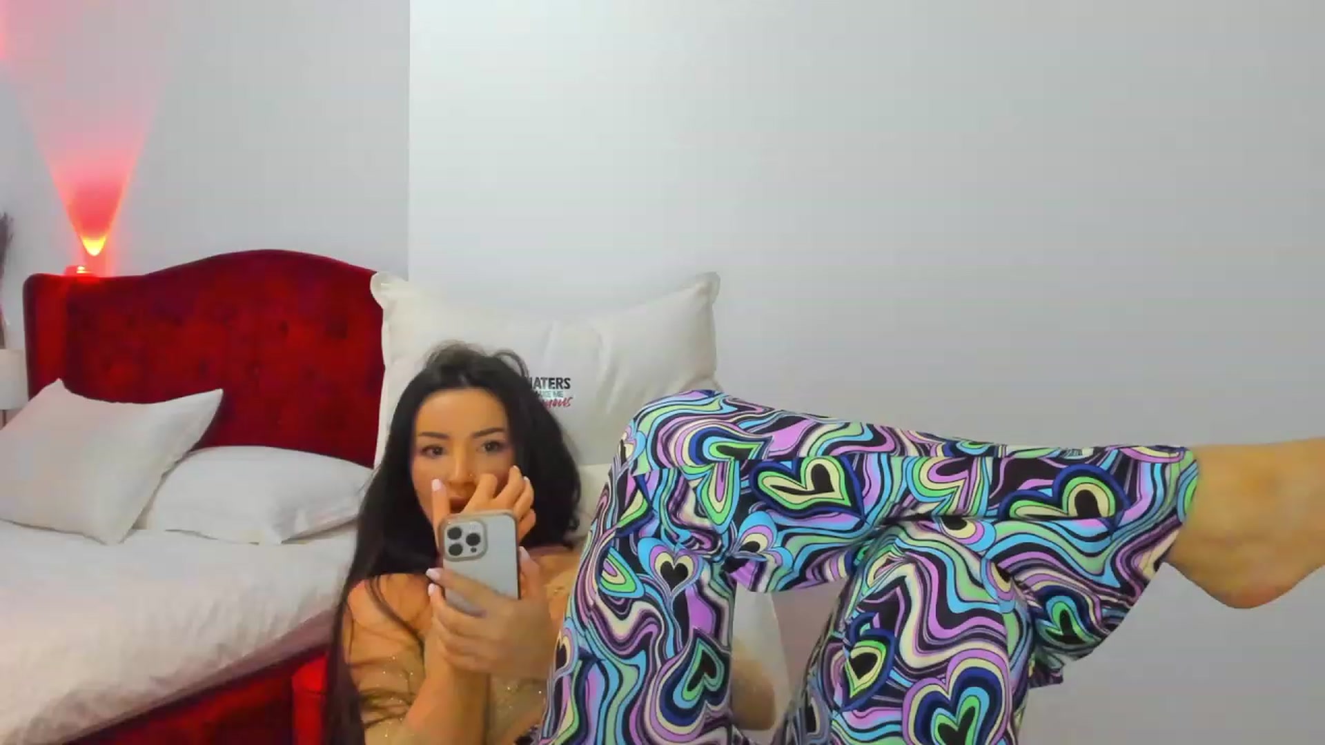 Gallery image thumbnail from AlyssiaKENT1's myfreecams stream on, 12/12/2023, 05:30 image 3 of 20