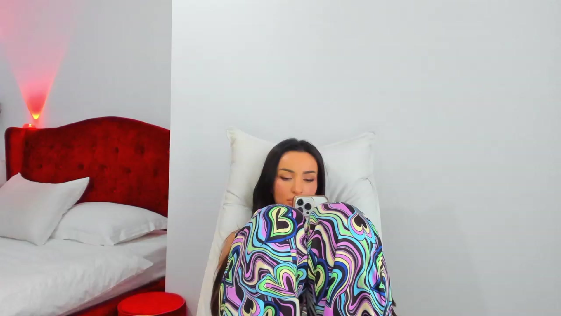 Gallery image thumbnail from AlyssiaKENT1's myfreecams stream on, 12/12/2023, 06:37 image 4 of 20