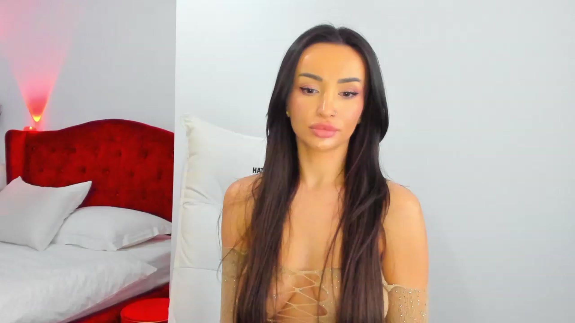 Gallery image thumbnail from AlyssiaKENT1's myfreecams stream on, 12/12/2023, 06:37 image 13 of 20