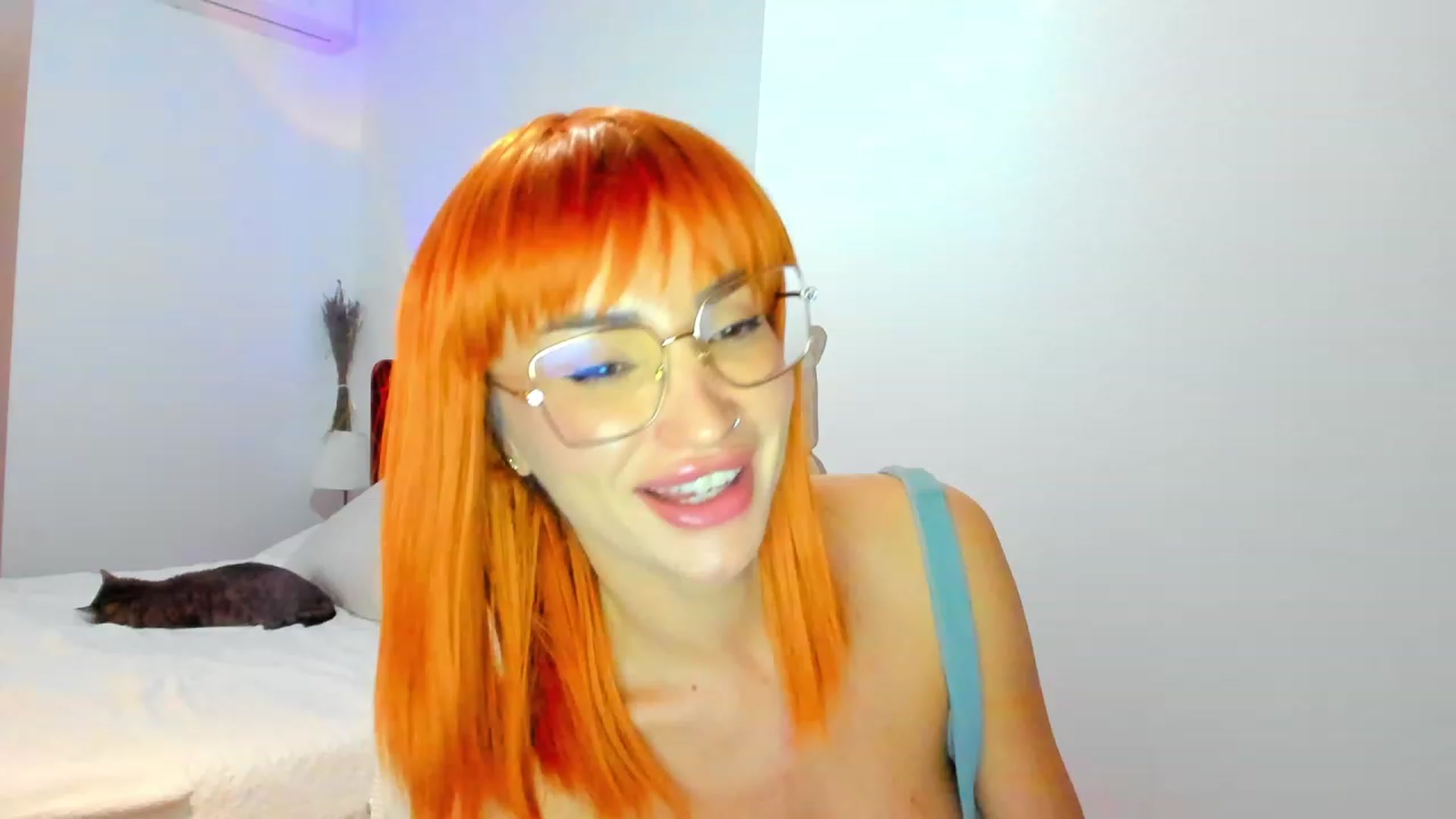 Gallery image thumbnail from AlyssiaKENT1's myfreecams stream on, 12/13/2023, 17:07 image 14 of 20