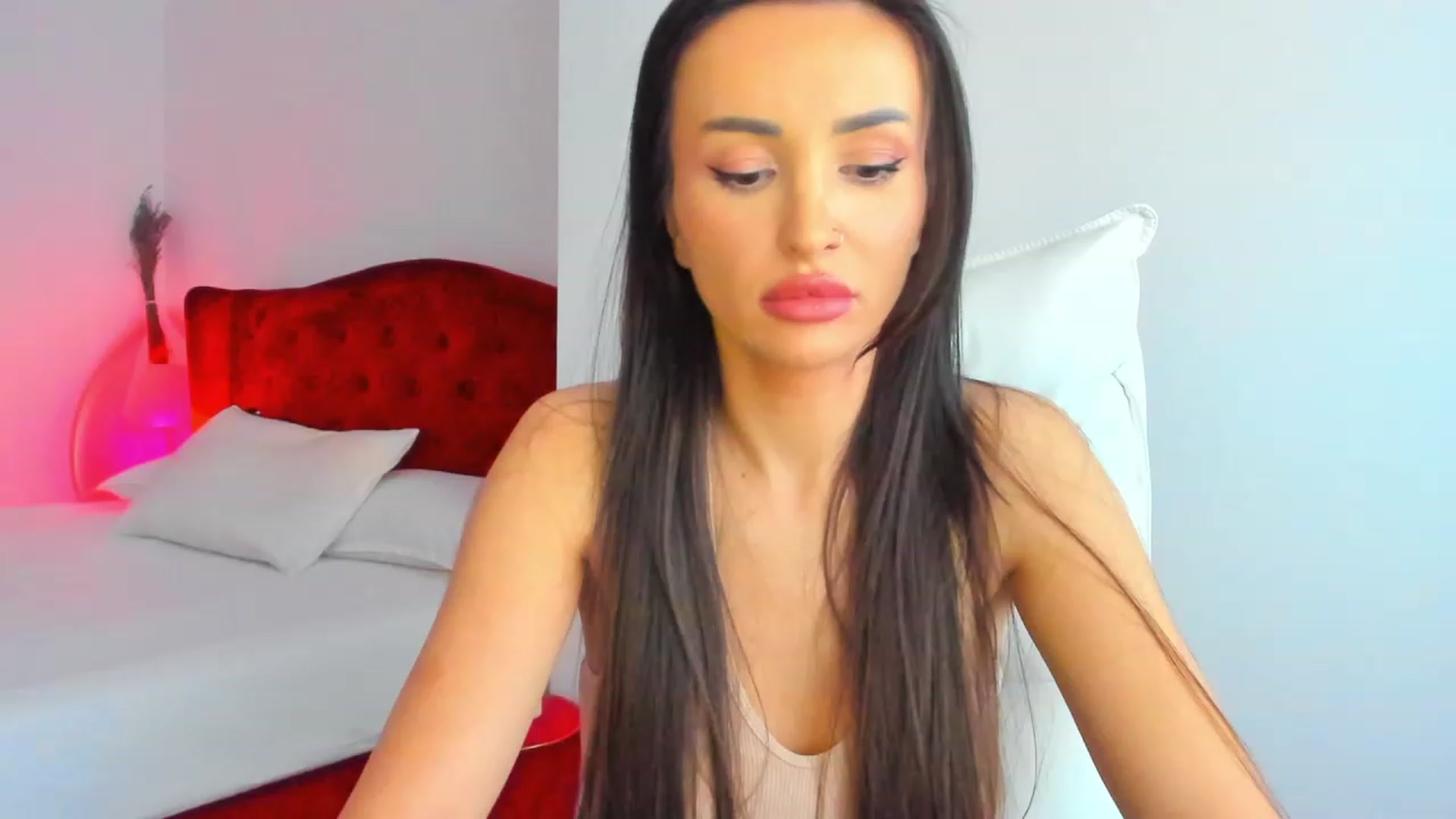 Gallery image thumbnail from AlyssiaKENT1's myfreecams stream on, 12/19/2023, 15:00 image 5 of 20