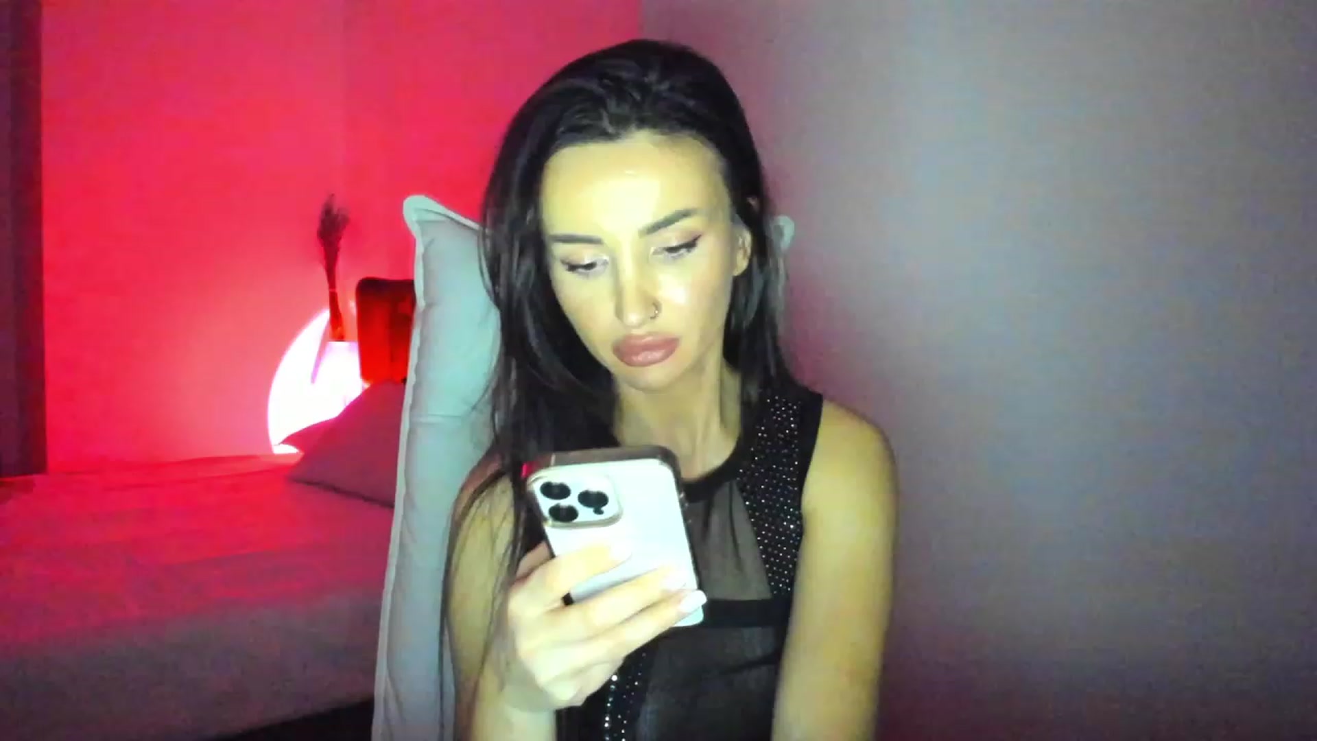 Gallery image thumbnail from AlyssiaKENT1's myfreecams stream on, 12/19/2023, 16:03 image 20 of 20