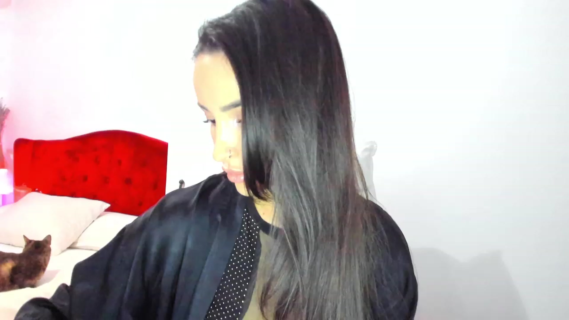 Gallery image thumbnail from AlyssiaKENT1's myfreecams stream on, 12/20/2023, 16:57 image 4 of 20