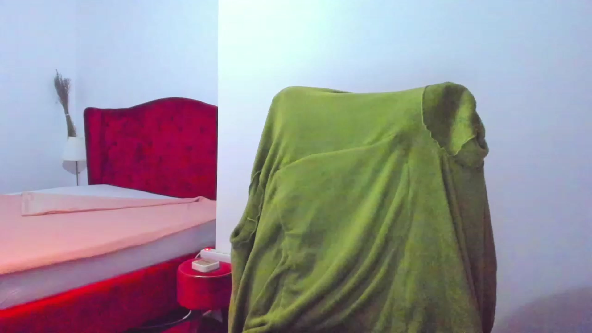 Gallery image thumbnail from AlyssiaKENT1's myfreecams stream on, 01/17/2024, 15:57 image 11 of 20