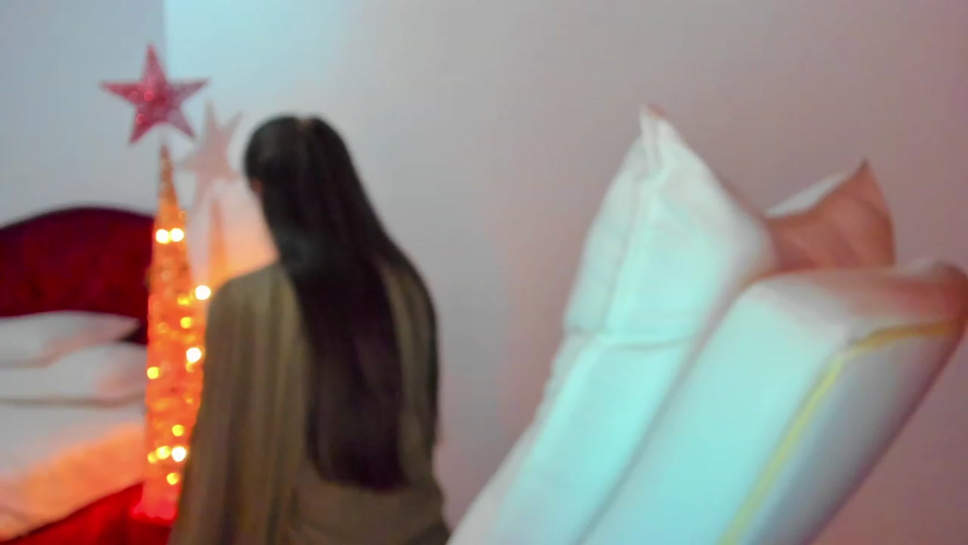 Gallery image thumbnail from AlyssiaKENT1's myfreecams stream on, 02/01/2024, 16:30 image 12 of 20