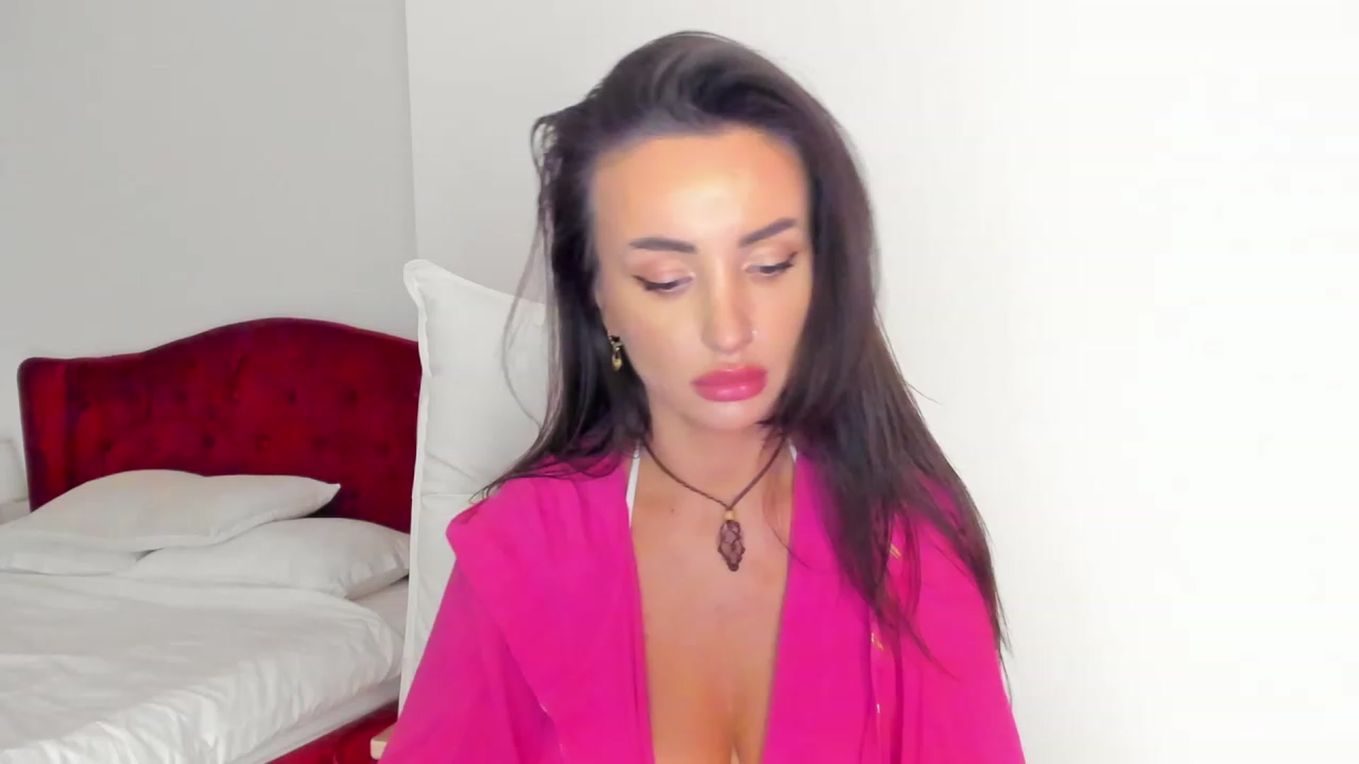 Gallery image thumbnail from AlyssiaKENT1's myfreecams stream on, 02/15/2024, 15:58 image 9 of 20