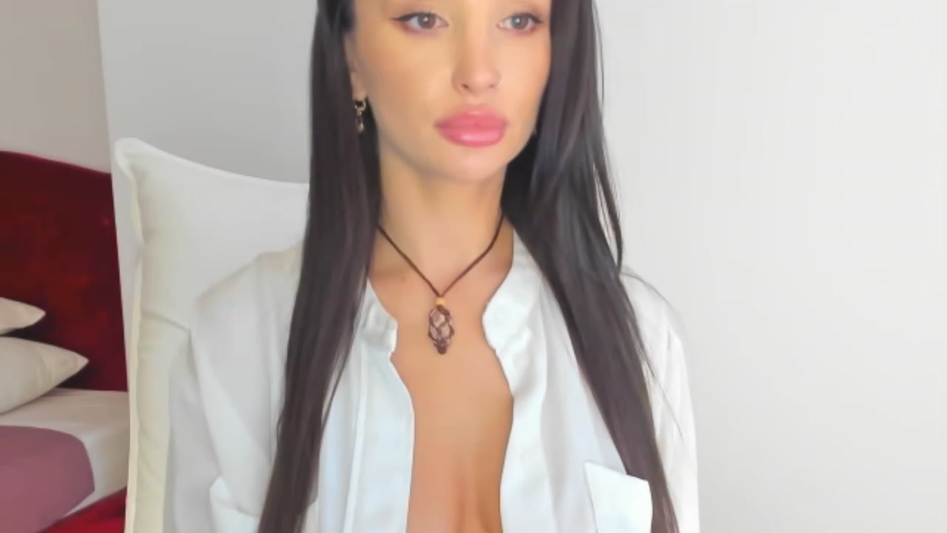 Gallery image thumbnail from AlyssiaKENT1's myfreecams stream on, 02/20/2024, 15:53 image 16 of 20