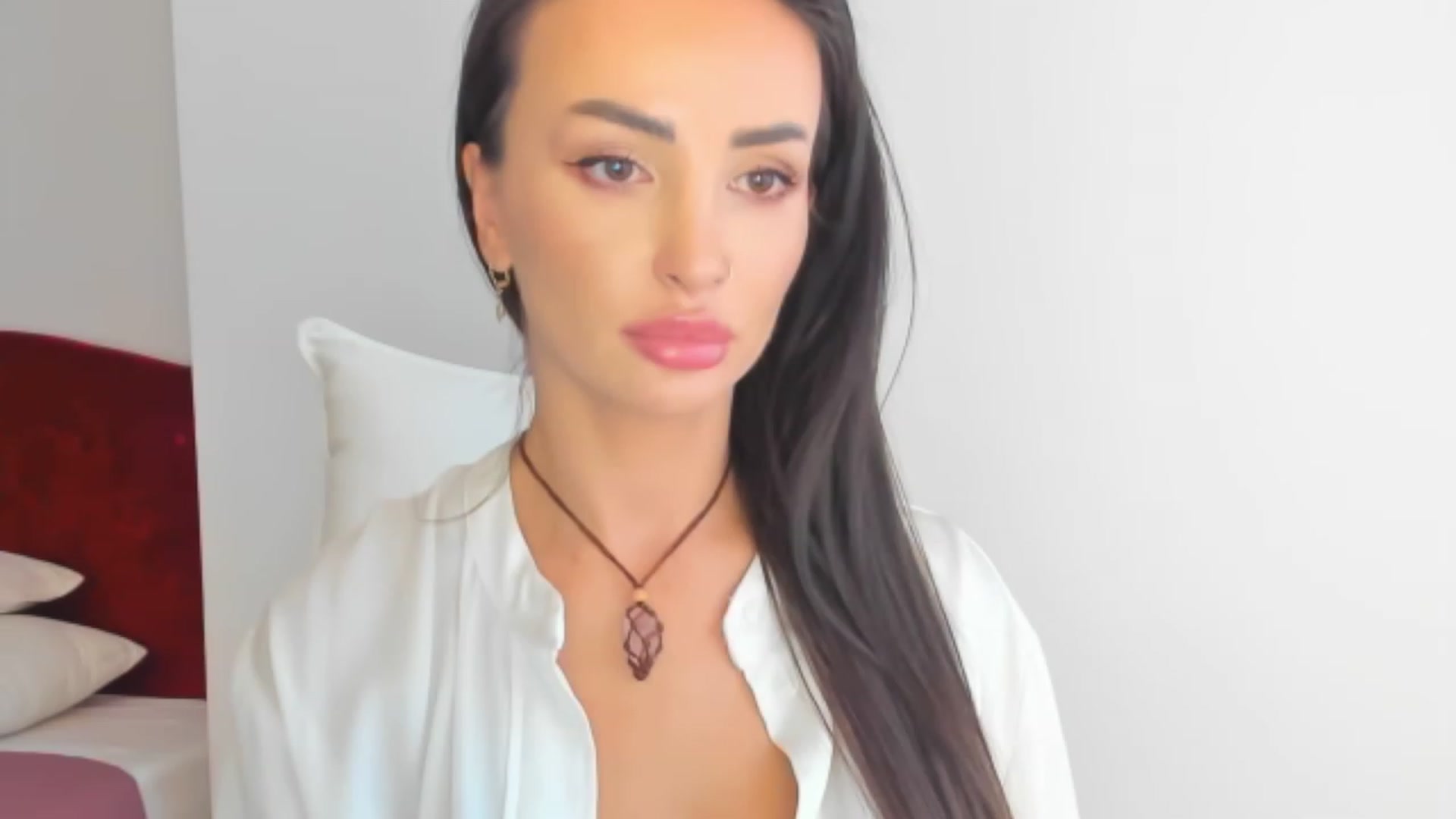 Gallery image thumbnail from AlyssiaKENT1's myfreecams stream on, 02/20/2024, 15:53 image 12 of 20