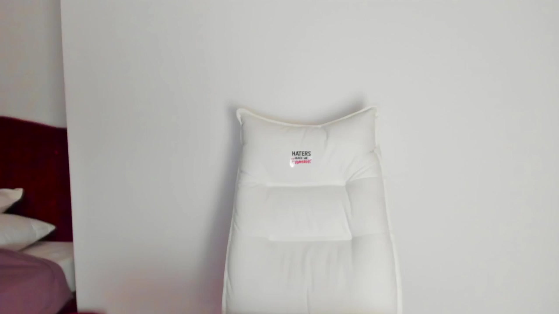 Gallery image thumbnail from AlyssiaKENT1's myfreecams stream on, 02/22/2024, 16:45 image 14 of 20