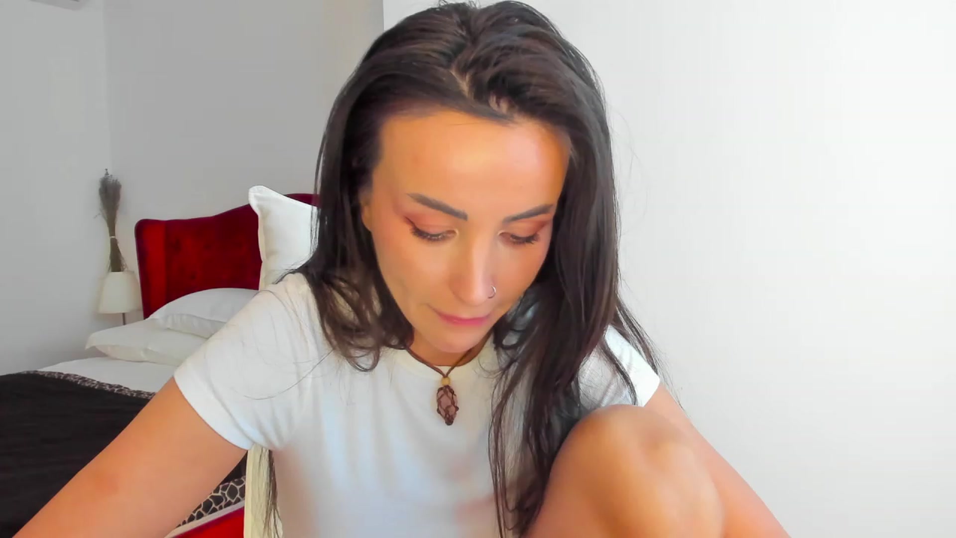 Gallery image thumbnail from AlyssiaKENT1's myfreecams stream on, 03/04/2024, 15:10 image 7 of 20