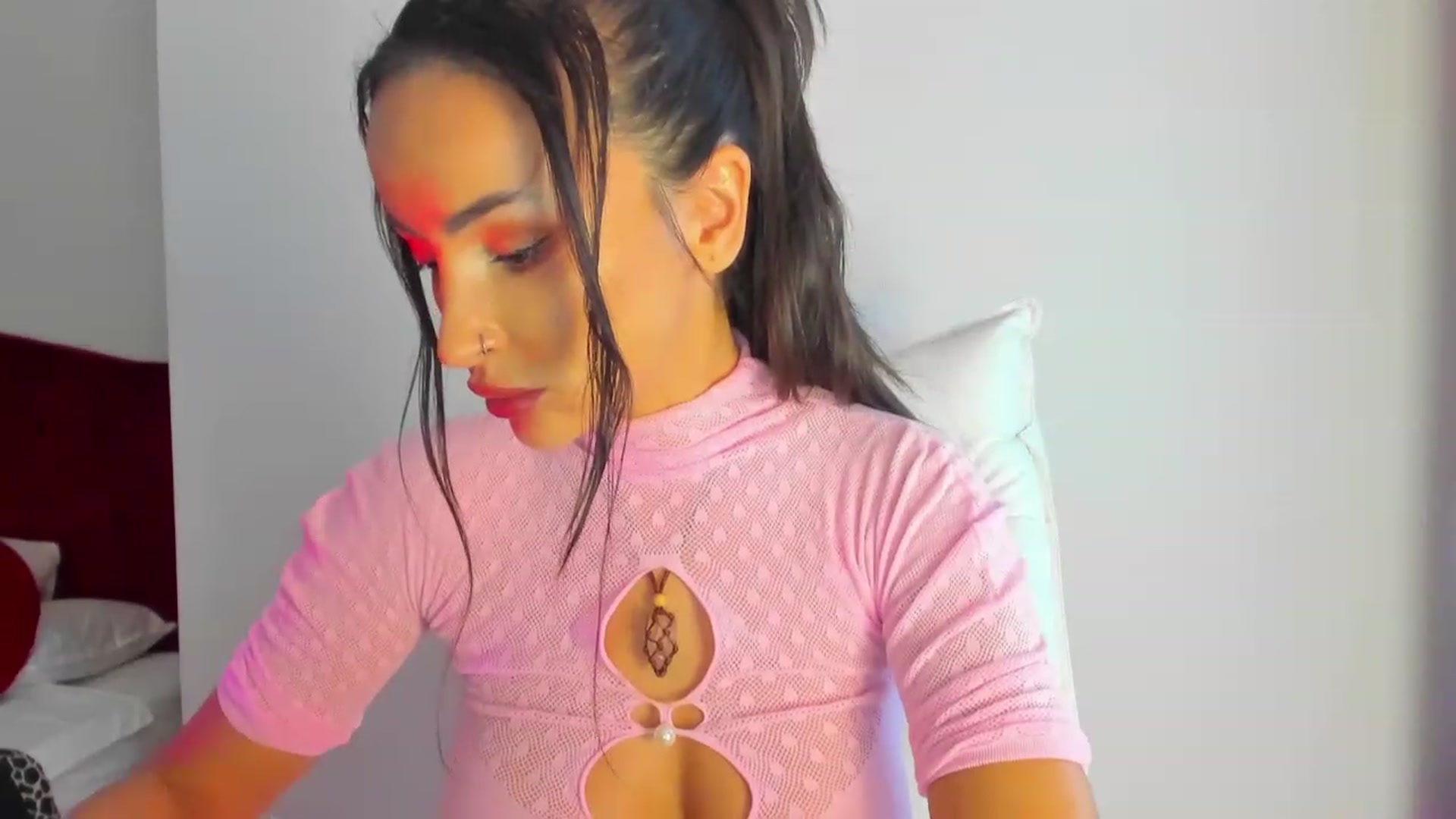 Gallery image thumbnail from AlyssiaKENT1's myfreecams stream on, 03/05/2024, 07:53 image 14 of 20
