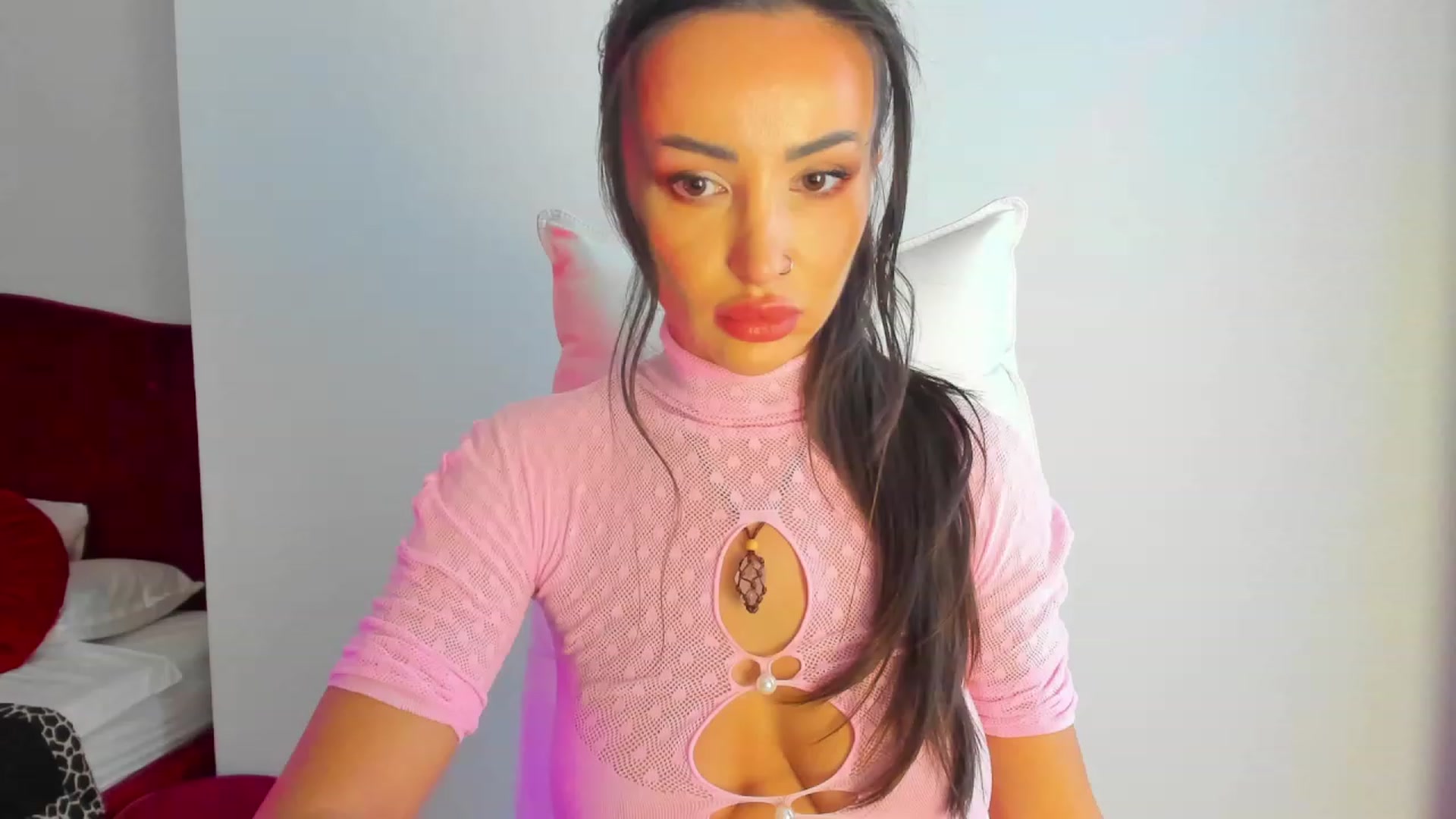 Gallery image thumbnail from AlyssiaKENT1's myfreecams stream on, 03/05/2024, 08:54 image 8 of 20