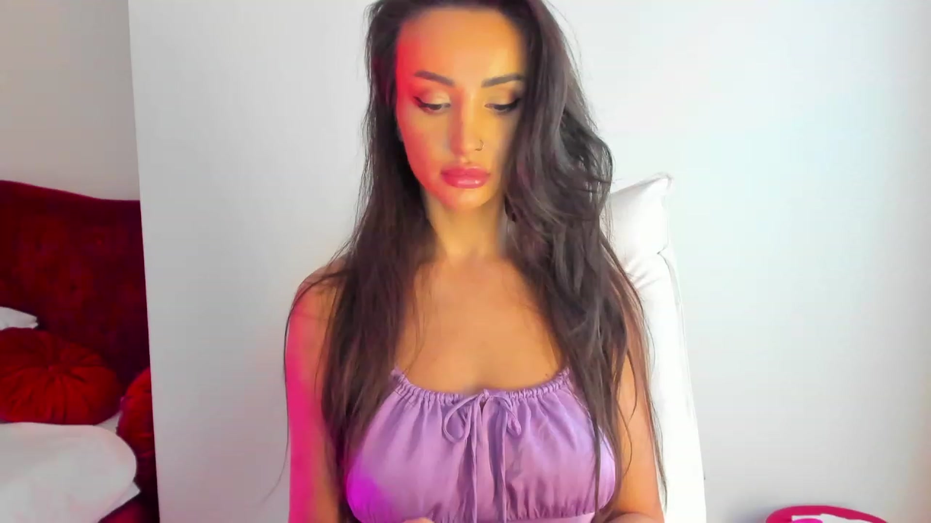 Gallery image thumbnail from AlyssiaKENT1's myfreecams stream on, 03/13/2024, 10:29 image 8 of 20