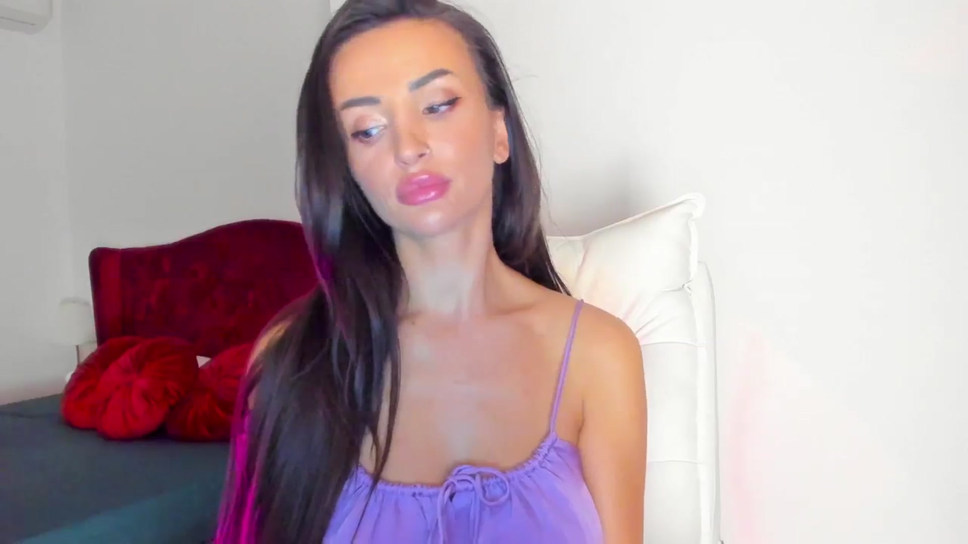 Gallery image thumbnail from AlyssiaKENT1's myfreecams stream on, 03/18/2024, 17:50 image 15 of 20