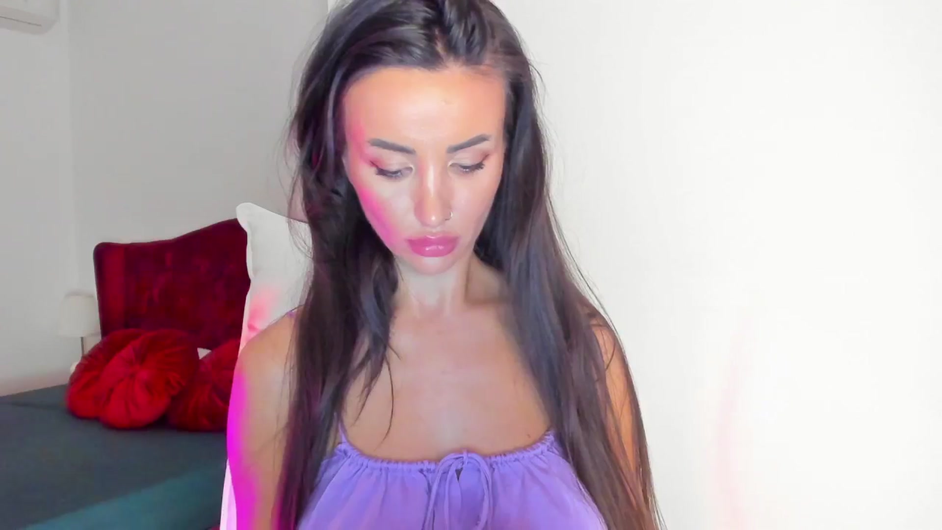 Gallery image thumbnail from AlyssiaKENT1's myfreecams stream on, 03/18/2024, 17:50 image 5 of 20