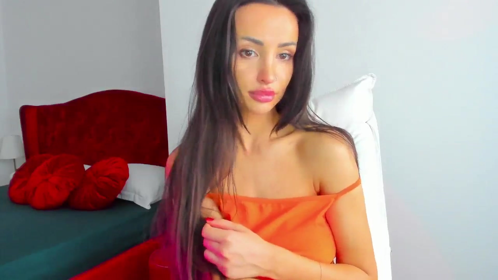 Gallery image thumbnail from AlyssiaKENT1's myfreecams stream on, 03/19/2024, 15:15 image 3 of 20