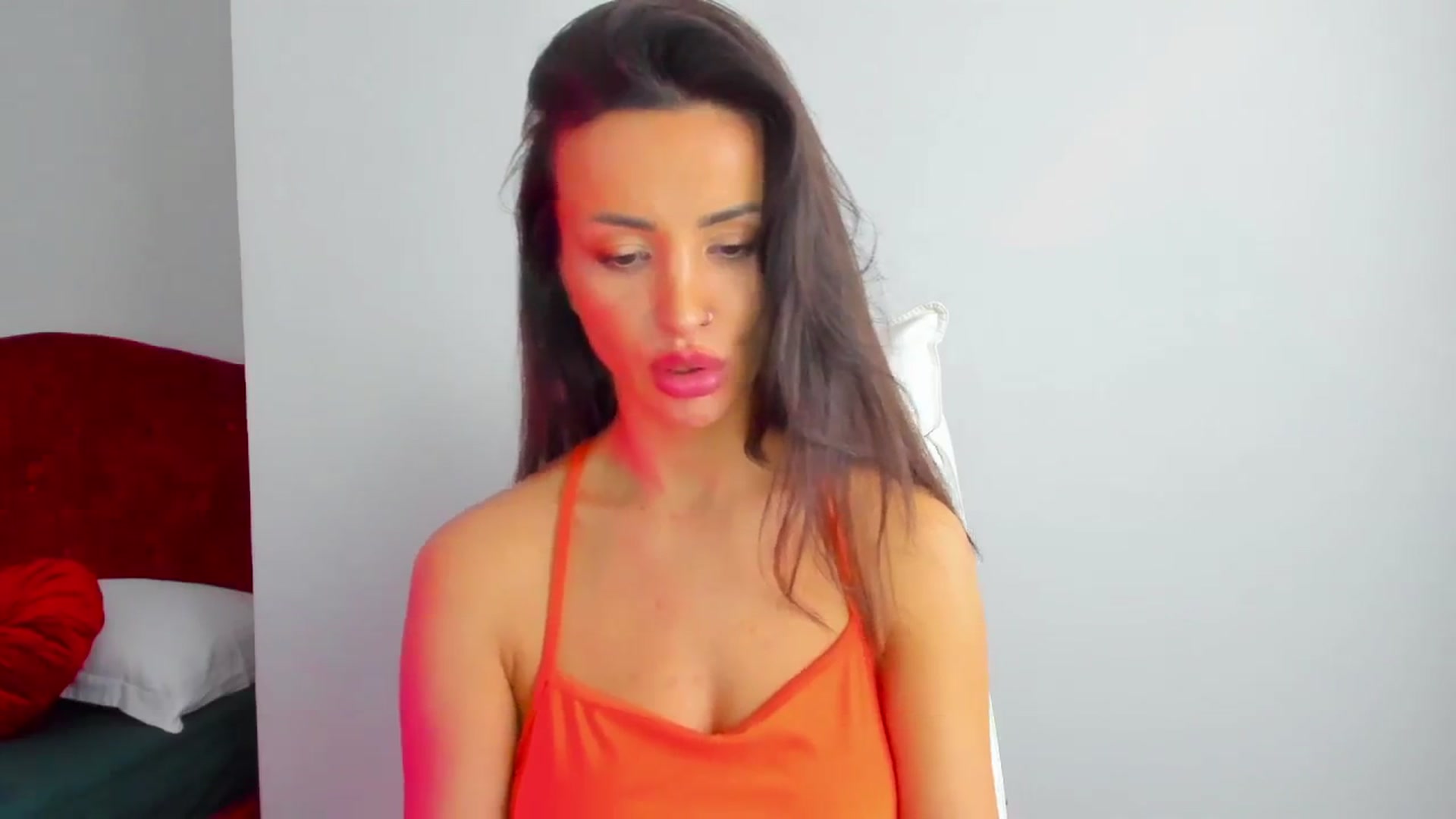 Gallery image thumbnail from AlyssiaKENT1's myfreecams stream on, 03/19/2024, 15:15 image 16 of 20