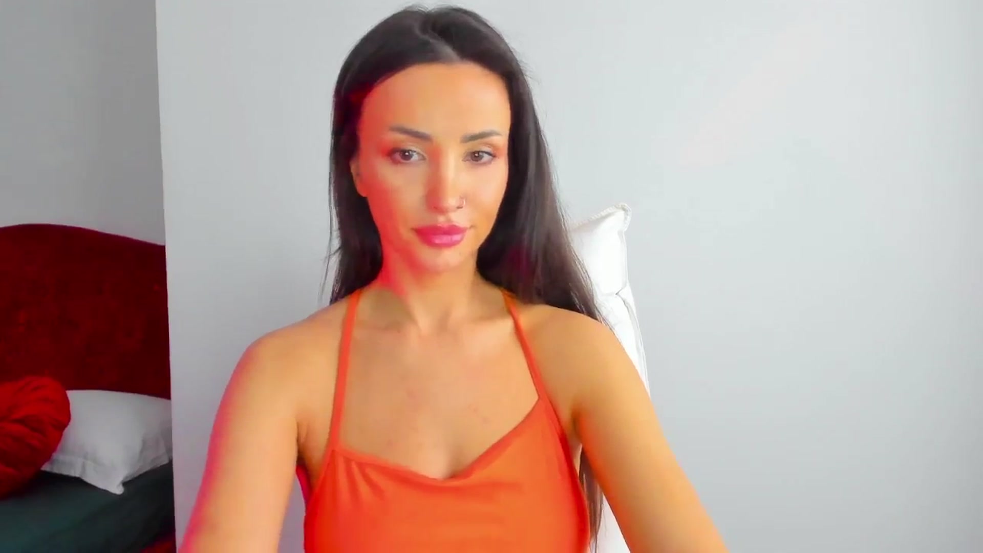 Gallery image thumbnail from AlyssiaKENT1's myfreecams stream on, 03/19/2024, 15:15 image 15 of 20